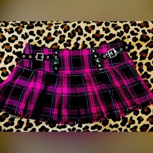 🕸️🕷️Widow🕷️🕸️ fuchsia & black tartan pleated schoolgirl style miniskirt